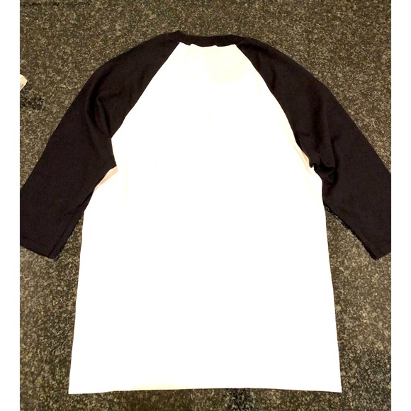 ‘Love Never Fails’ Raglan 3/4 length T Shirt - Picture 7 of 7